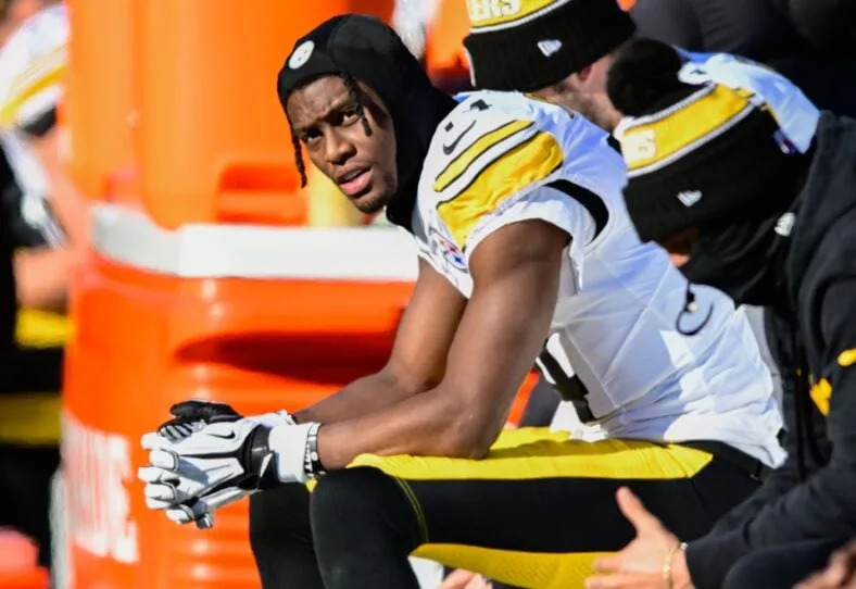 George Pickens on the field with the Pittsburgh Steelers