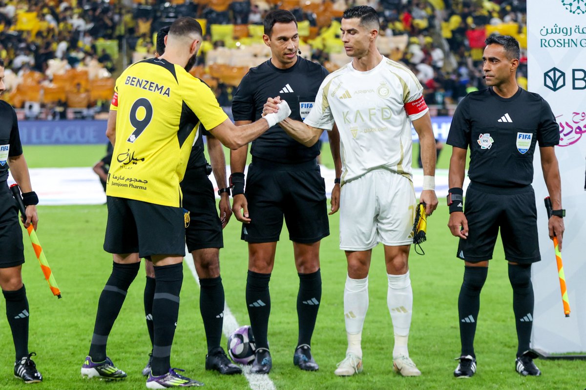 Al-Nassr vs Al-Ittihad players compete in the Saudi Pro League