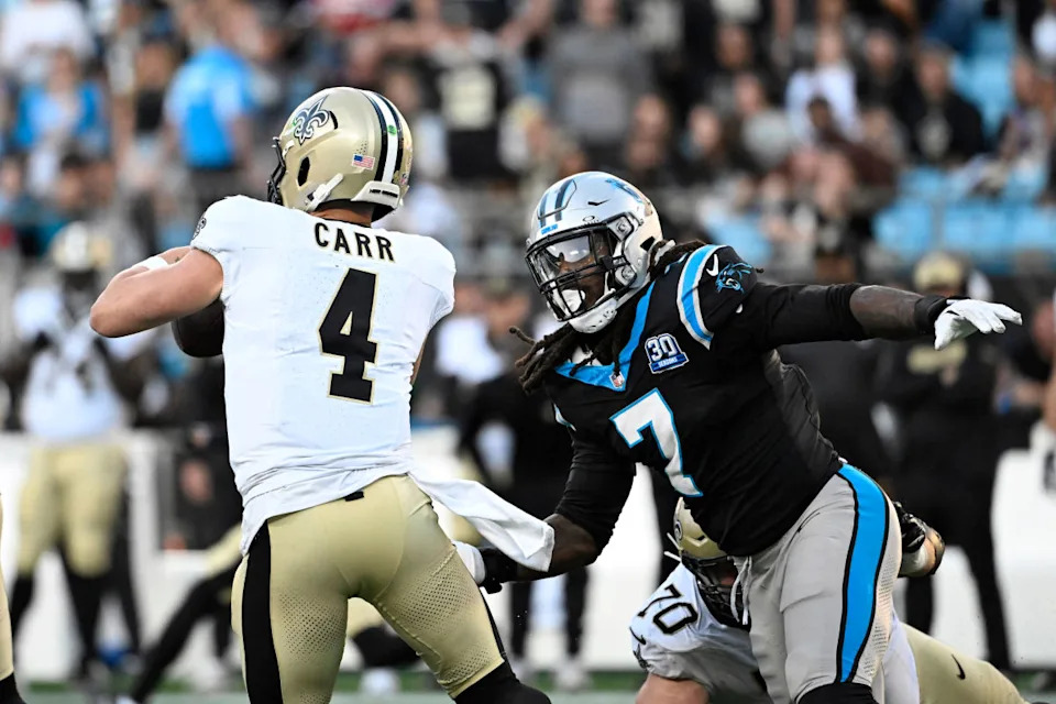 Jadeveon Clowney in action during an NFL game