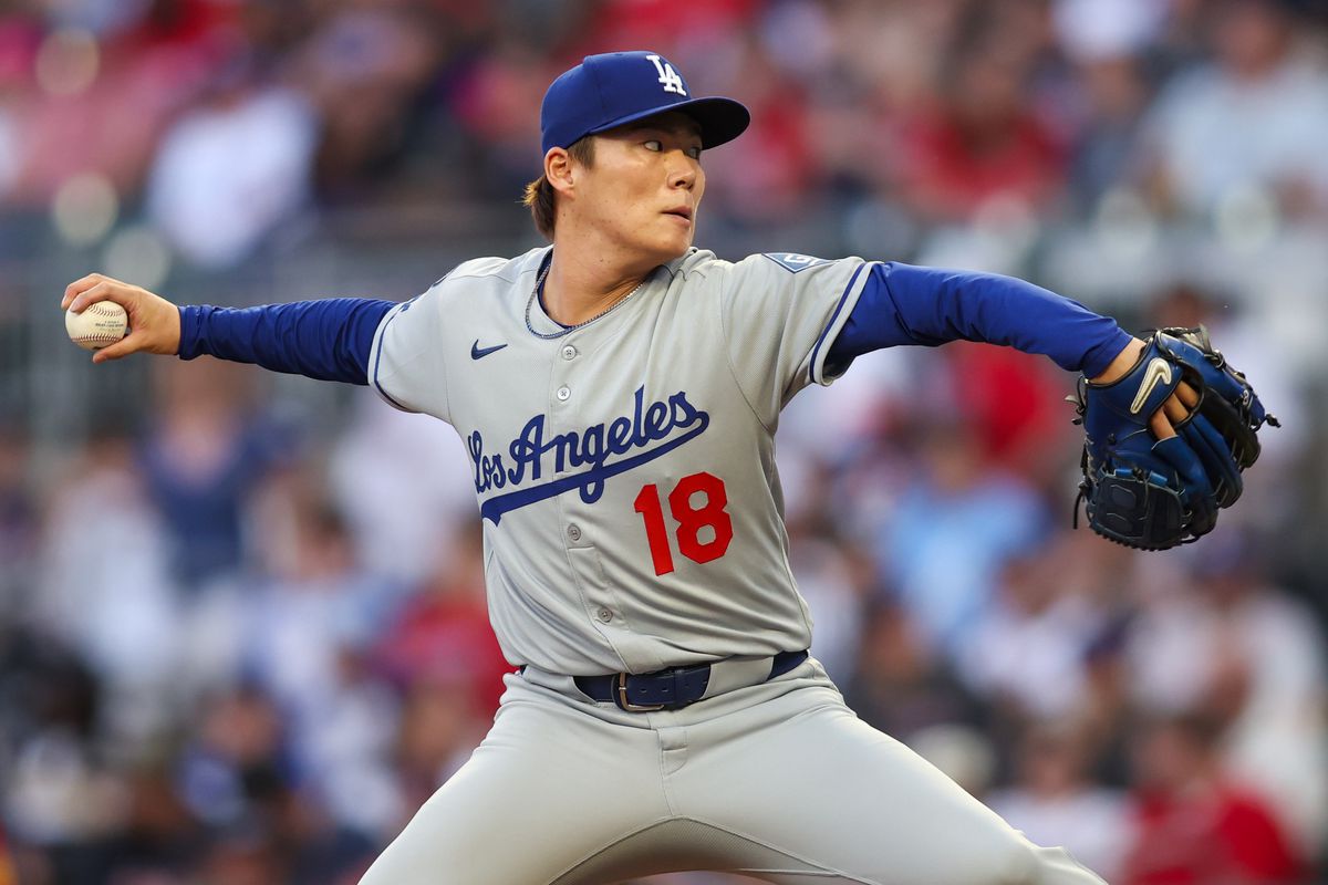 Dodgers vs Diamondbacks action at Chase Field