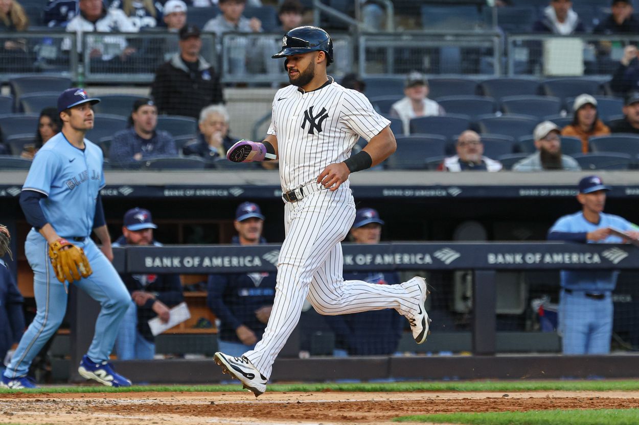 Jasson Domínguez in Yankees uniform during a game