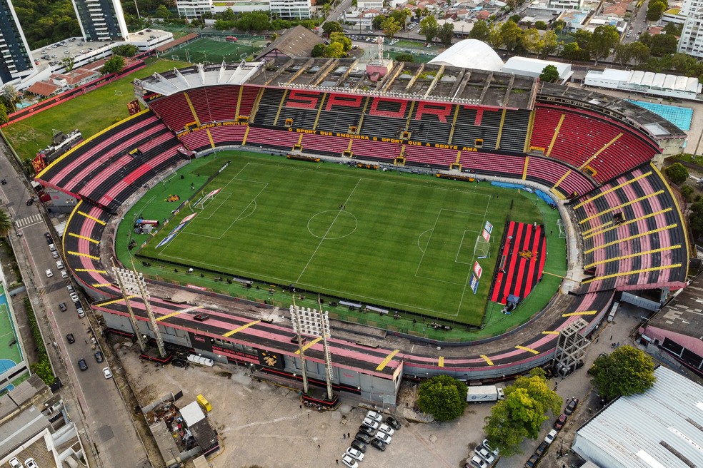 Torcida na Ilha do Retiro durante Sport Recife x Cruzeiro