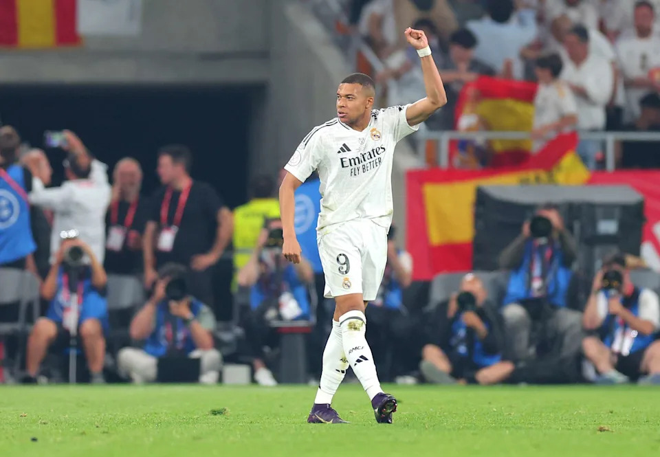 Kylian Mbappé and Robert Lewandowski in the 2024/25 La Liga top scorers race