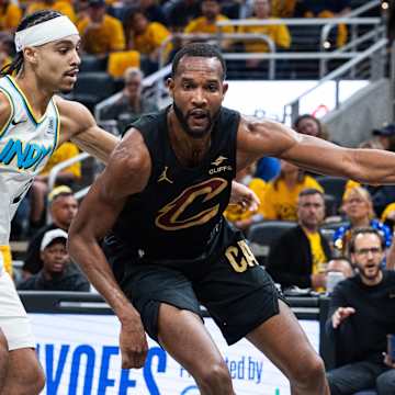 Max Strus drives past a Pacers defender during the NBA Playoffs
