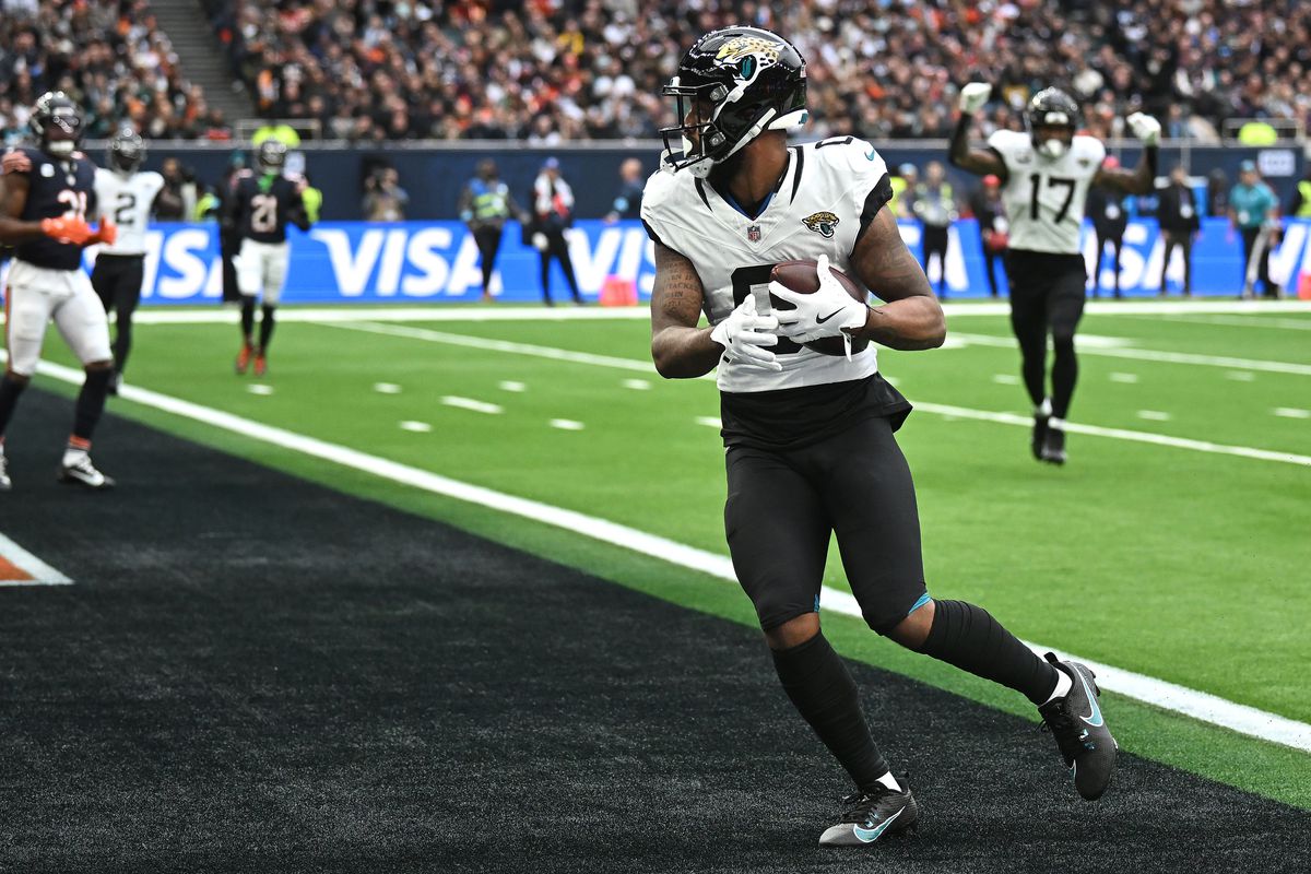 Wide receiver Gabe Davis visits the San Francisco 49ers during the 2025 NFL offseason