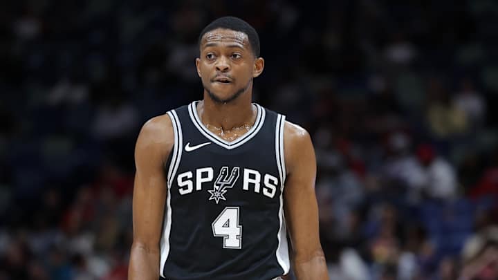 De'Aaron Fox dribbles down the court for the Sacramento Kings