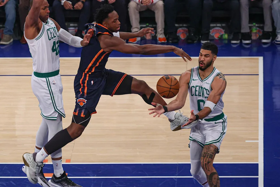 OG Anunoby on the court during the NBA Playoffs
