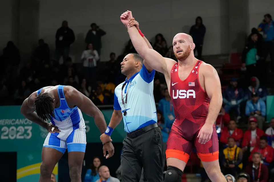 Kyle Snyder at a wrestling event