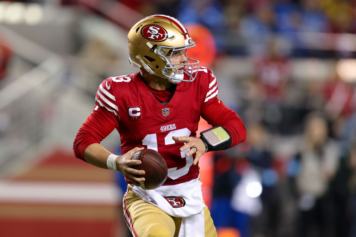 49ers schedule 2025: San Francisco 49ers players on the field