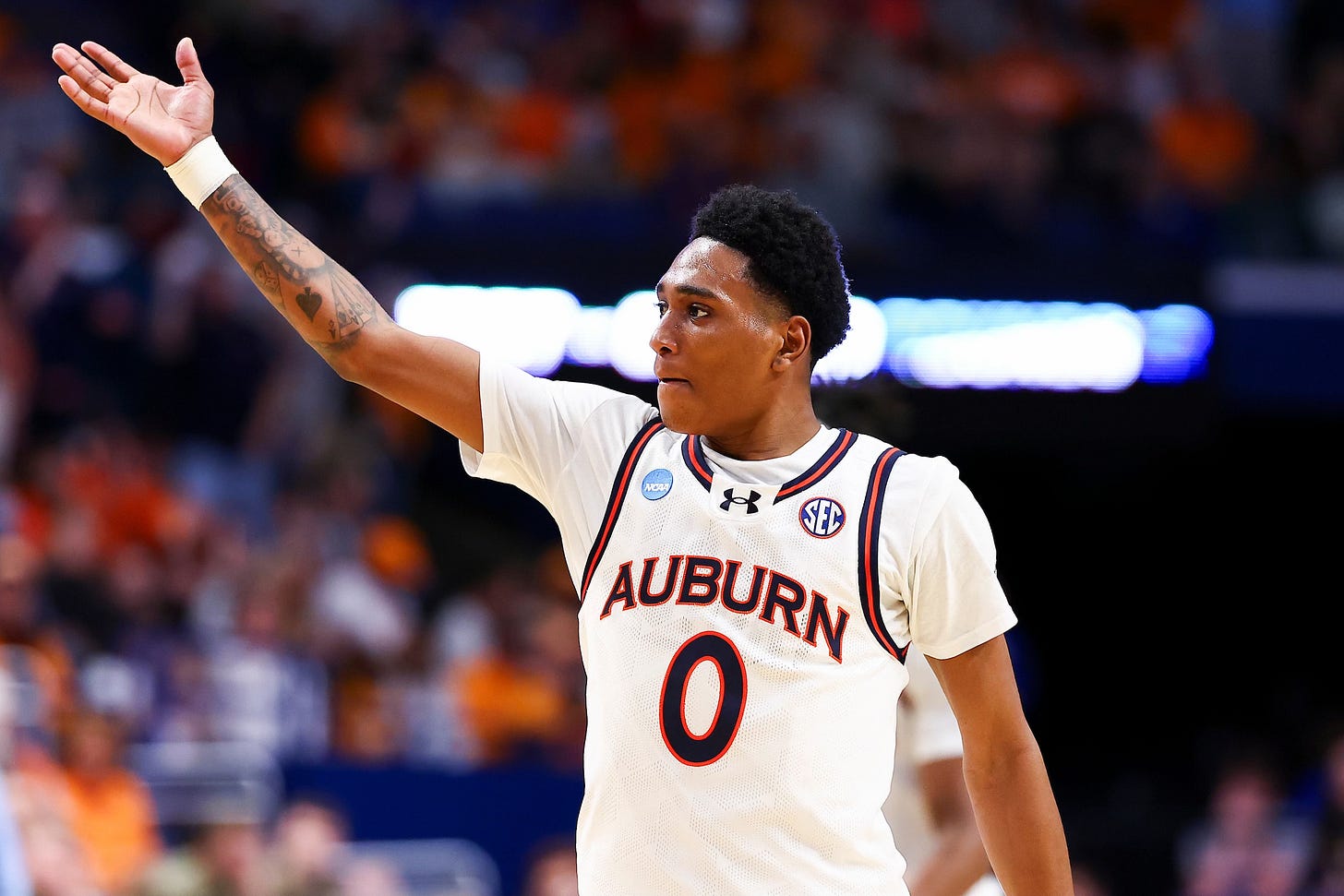 Tahaad Pettiford during an Auburn Tigers game, focused and in action.