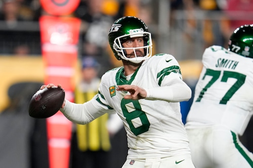 A packed Lambeau Field highlighting an exciting moment in the 2025 Green Bay Packers schedule