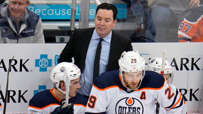 Bruins coaching search heats up in Boston
