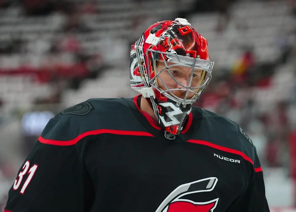 Henrik Lundqvist in action, demonstrating elite goaltending skills
