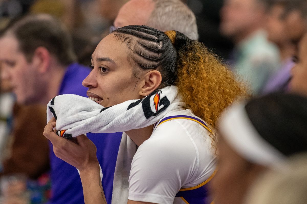 Kelsey Plum in action for the Sparks