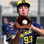 Tylor Megill pitching in a 2025 MLB game