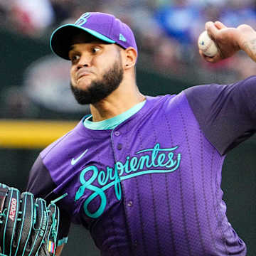 MLB action between Rockies and Diamondbacks at Chase Field
