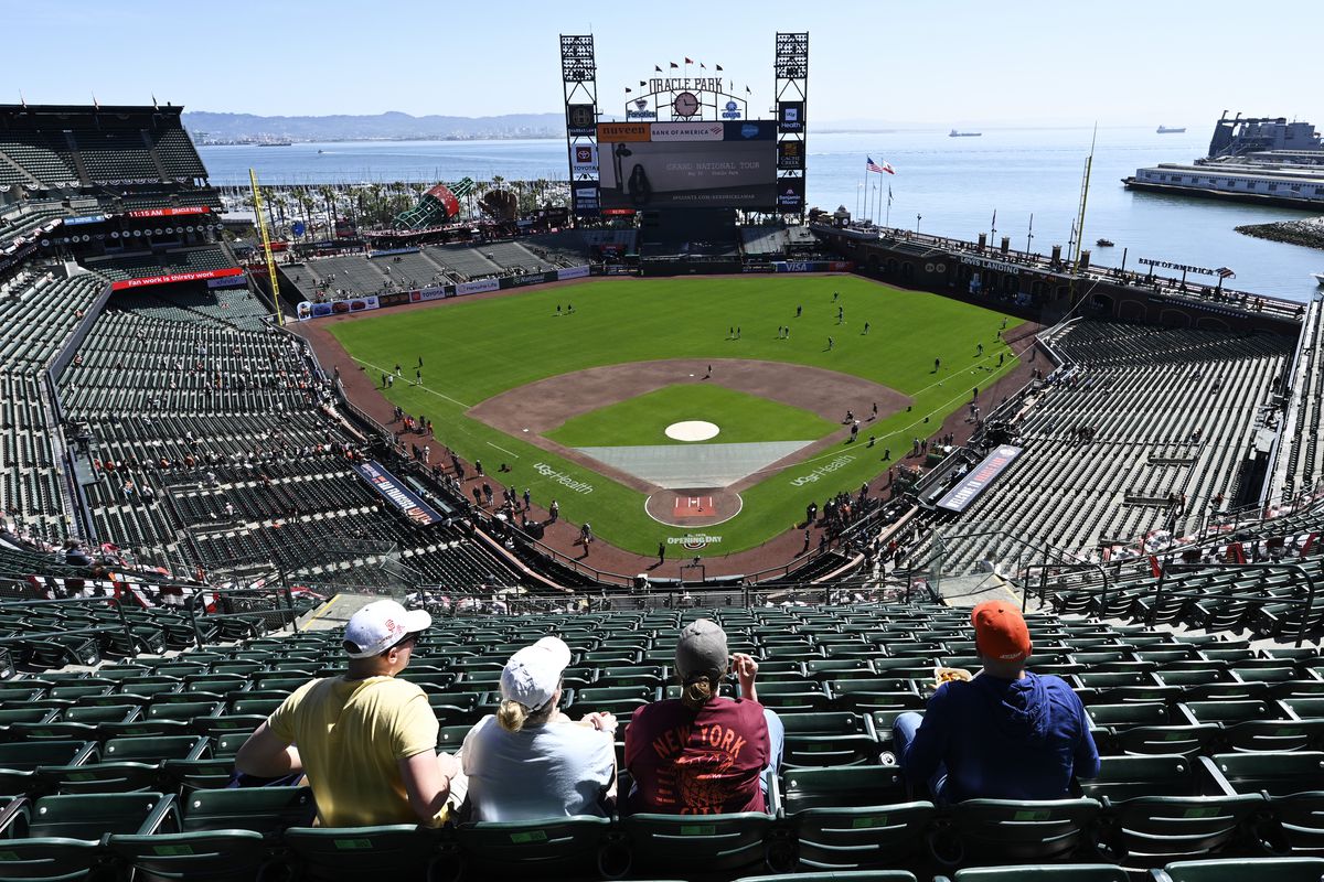 San Francisco Giants fans and Oracle Park atmosphere