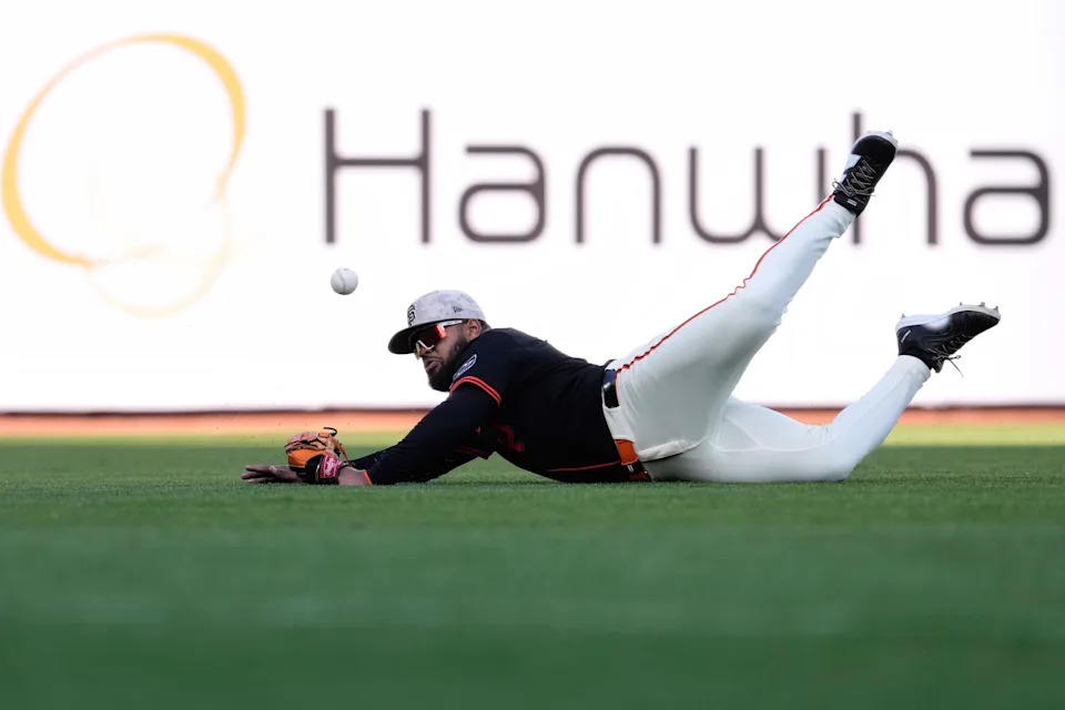 Wilmer Flores headlines for SF Giants
