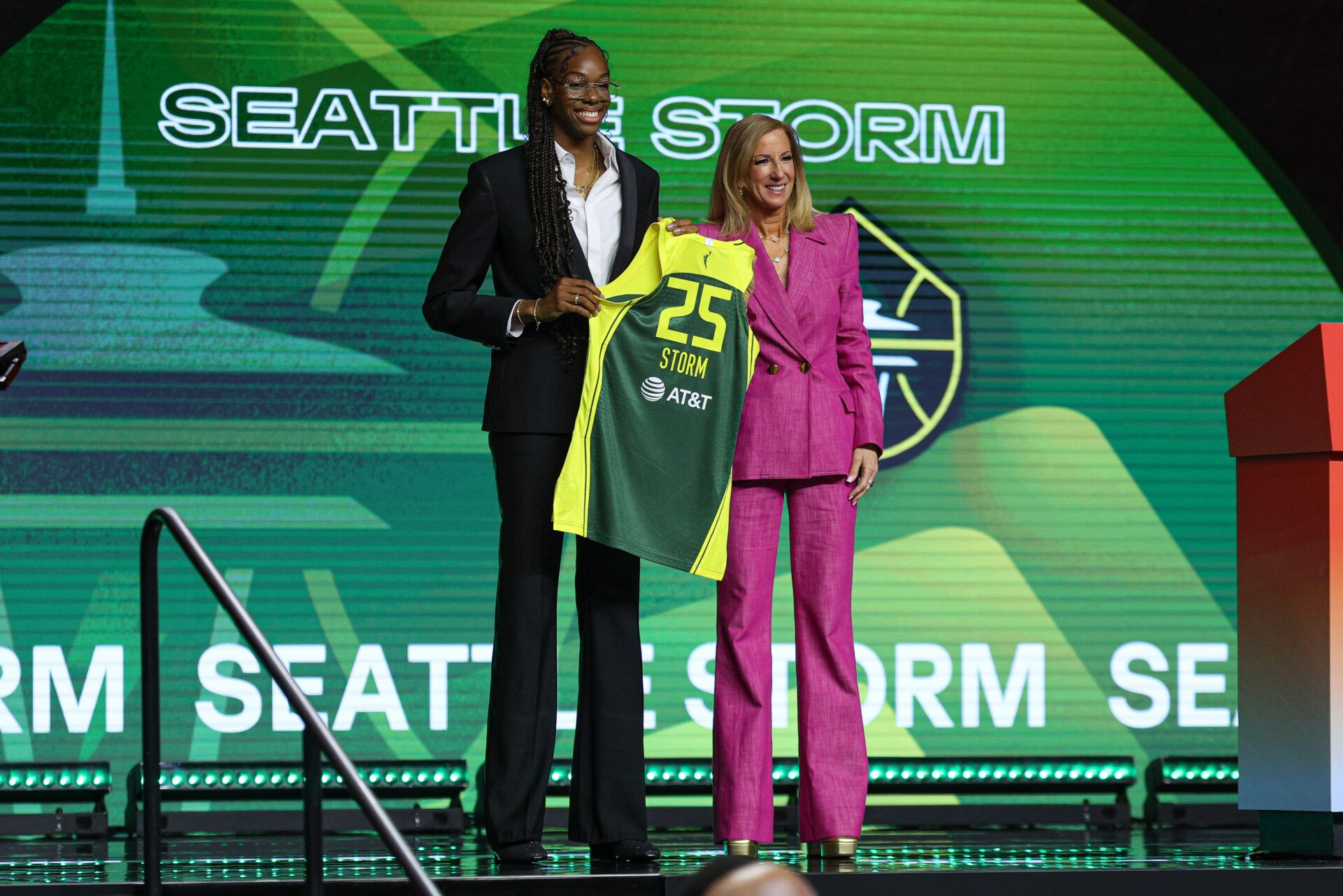 Seattle Storm roster pre-game warmups