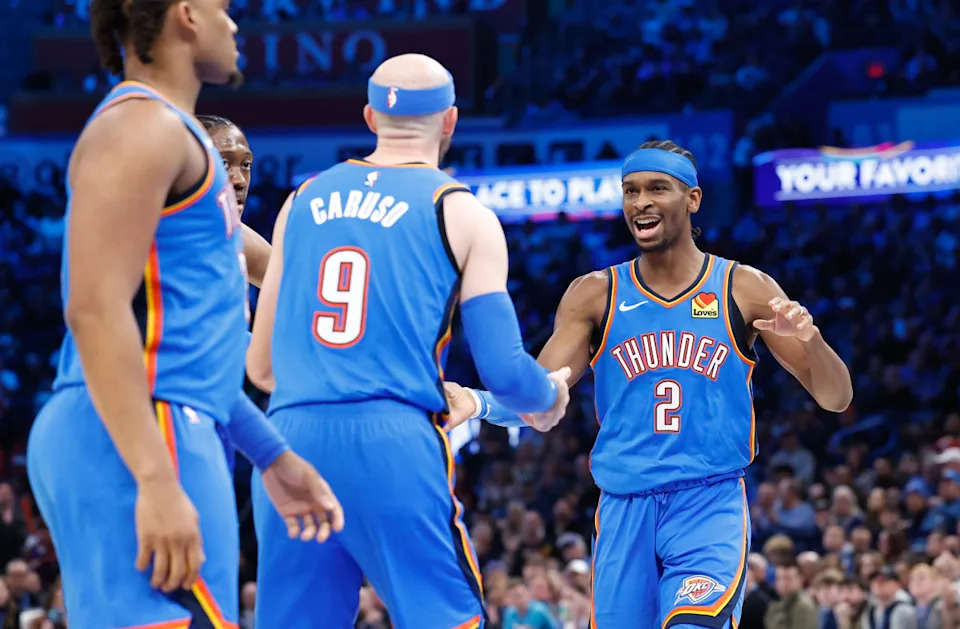 Alex Caruso driving to the basket in Thunder uniform