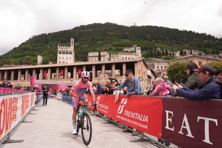 Wout van Aert powers through the gravel roads on Stage 9 of the Giro d'Italia 2025