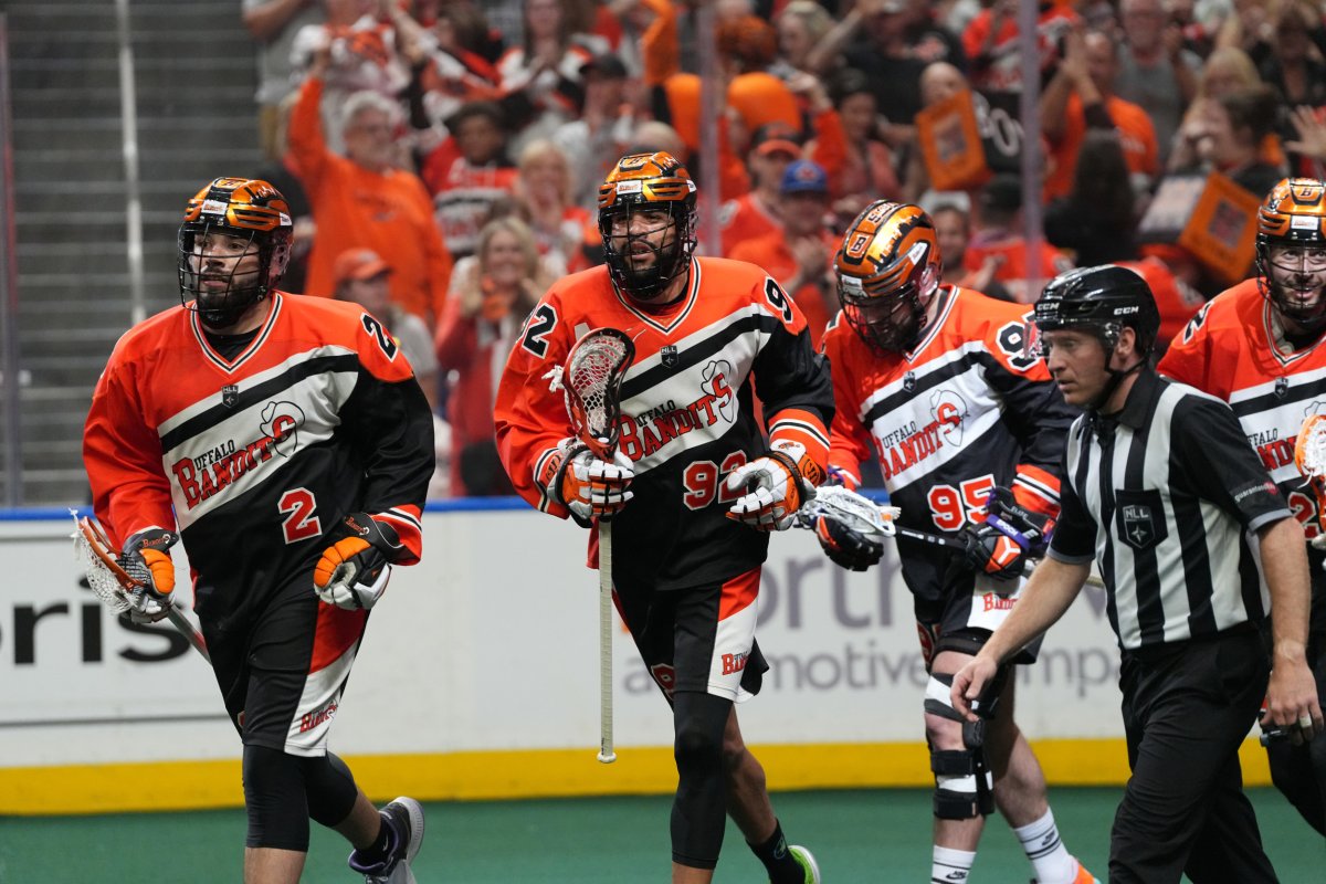 Buffalo Bandits celebrate a win in the NLL Finals