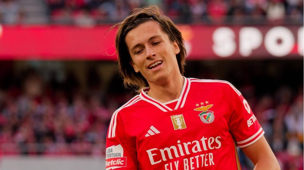 Álvaro Carreras celebrando con el Benfica