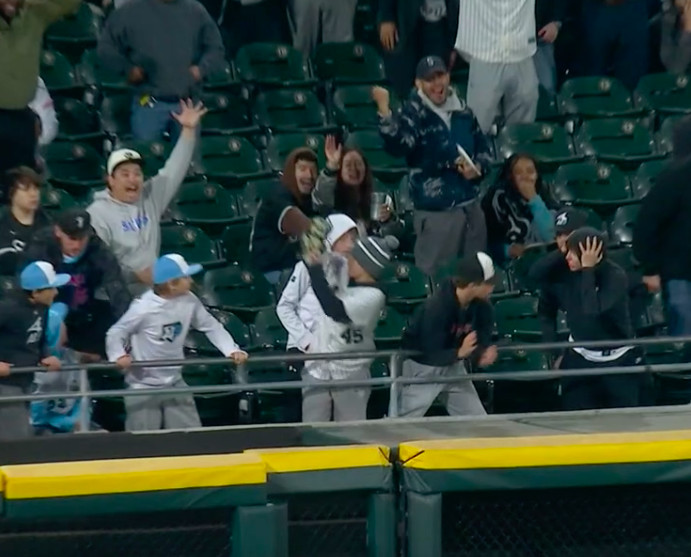 Julio Rodriguez celebrates after his grand slam for the Seattle Mariners
