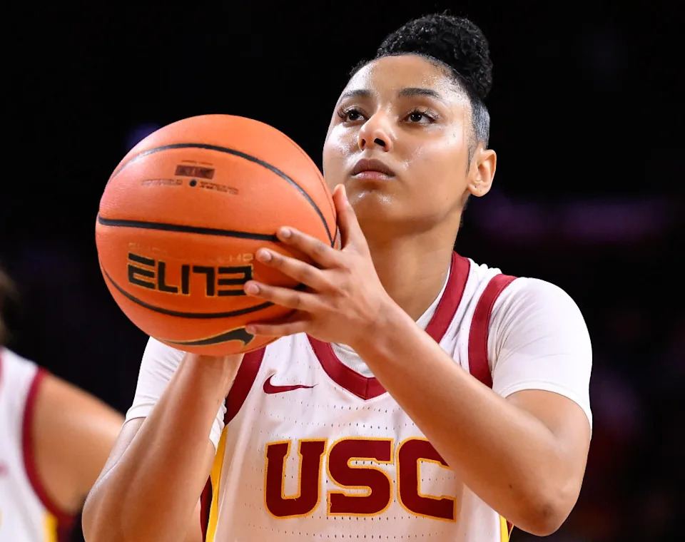 JuJu Watkins powering USC women's basketball