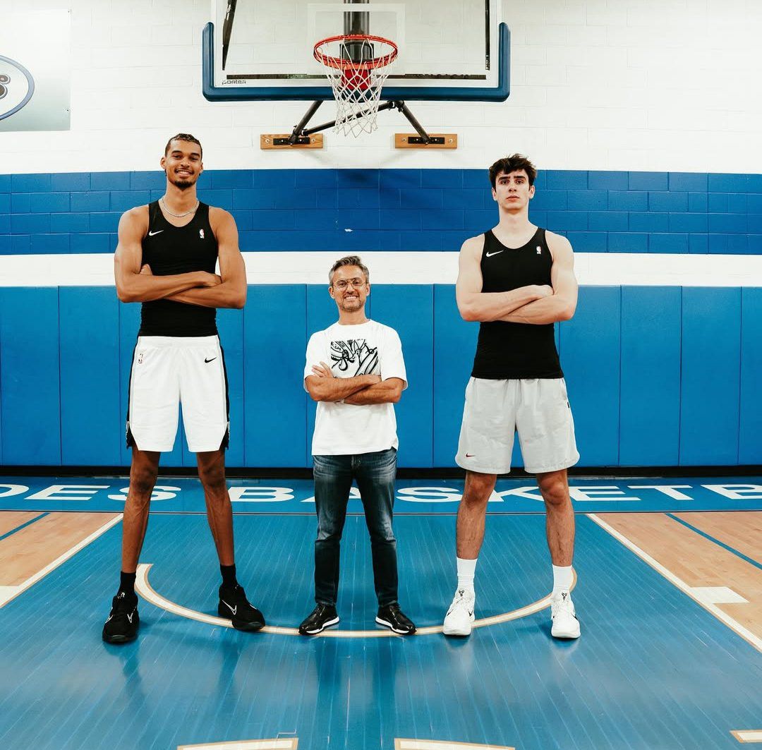 Victor Wembanyama towers over draft prospects during a recent workout